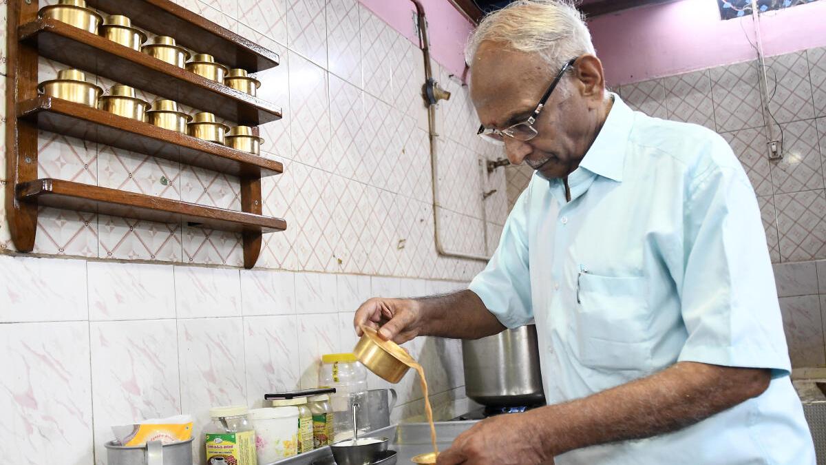 Rajagopalan Iyer Makes Degree Coffee At Sri Mangalambika Vilas Coffee Hotel